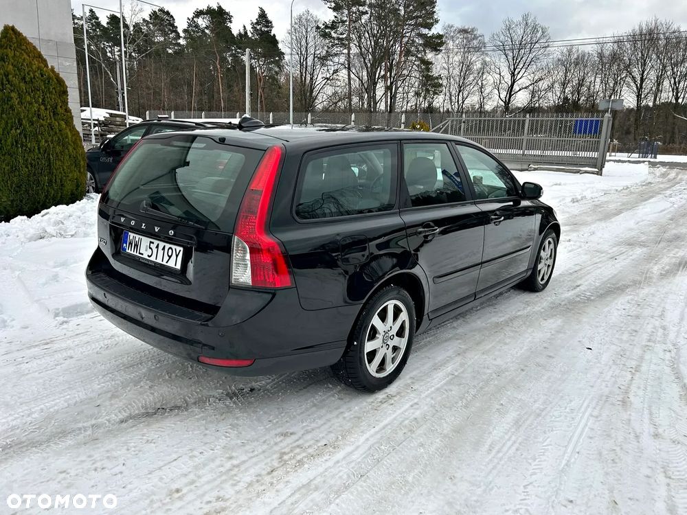 Volvo V50 2.4 Momentum - 4