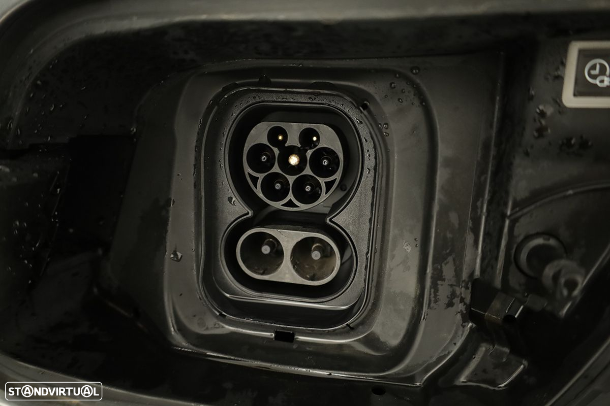 Peugeot e-2008 50 kWh GT - 7