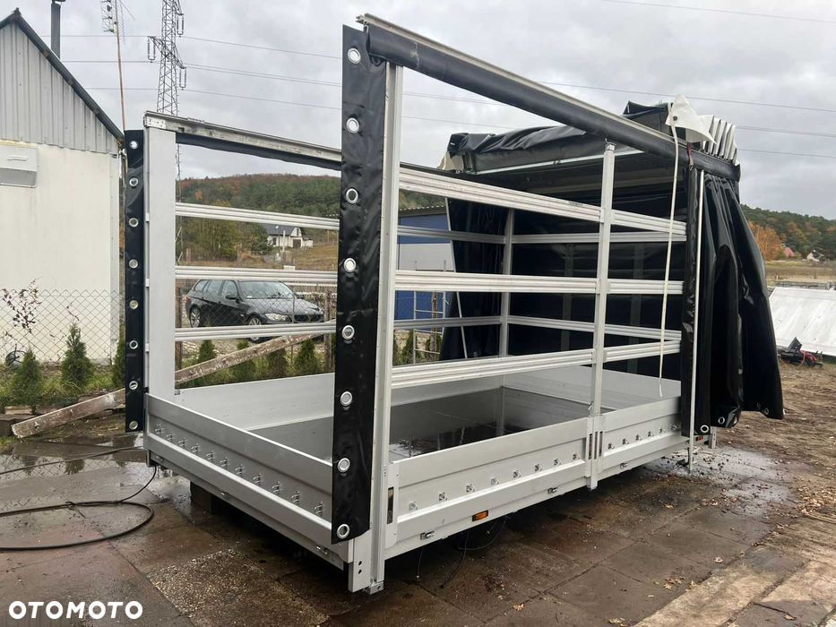 10EP Skrzynia ładunkowa zabudowa suwany dach  420x245x235(MONTAZ) - 5