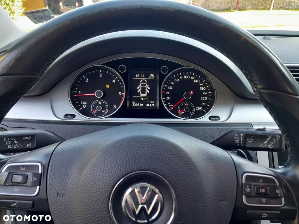 Volkswagen Passat - 10