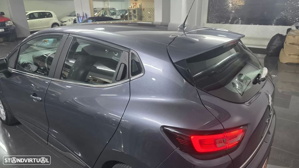 Renault Clio 0.9 TCE Luxe - 33