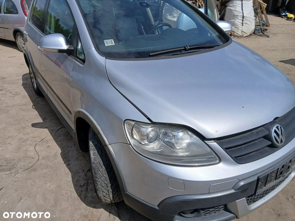 volkswagen golf plus cross fotel fotele kanapa deska kokpit podsufitka boczek boczki klamka podłokietnik - 2
