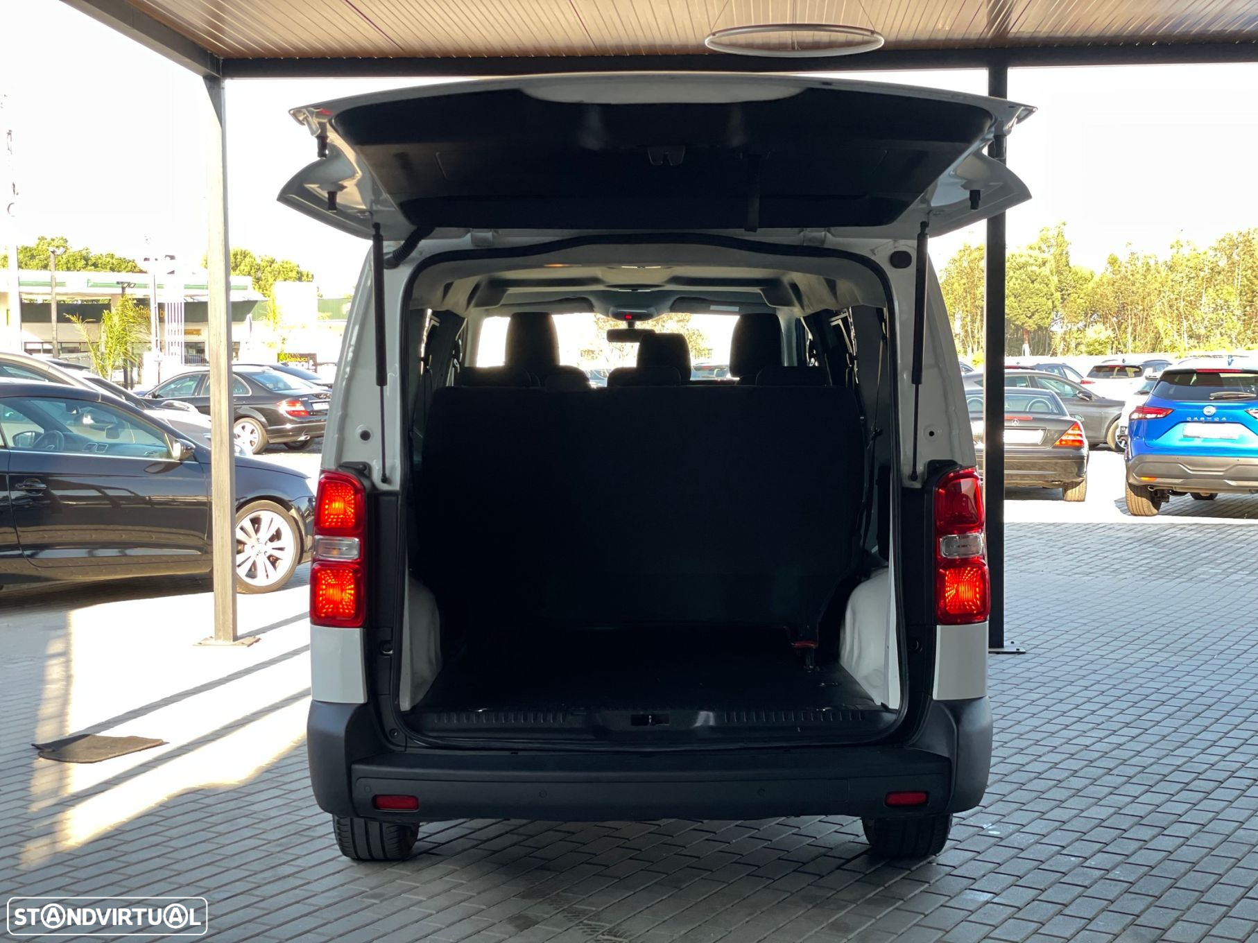 Peugeot Traveller 1.5 BlueHDi L3H1 Long - 22