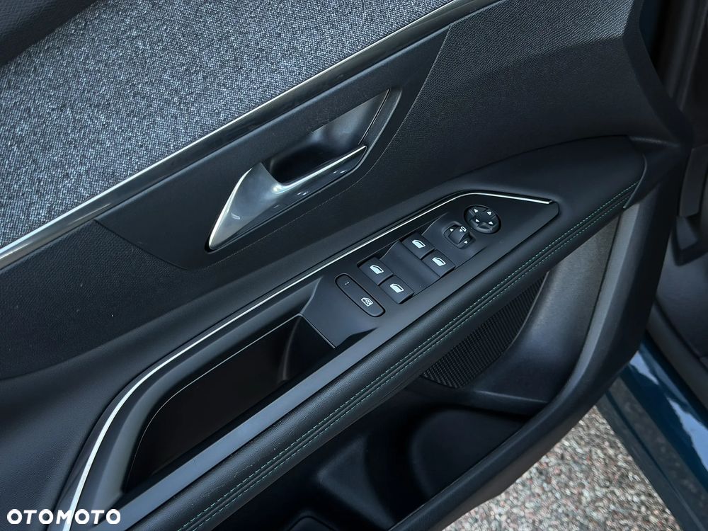 Peugeot 3008 1.2 PureTech Allure Pack S&S - 16