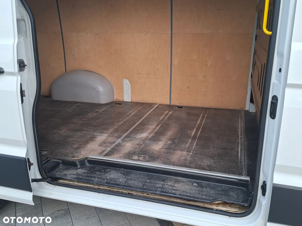 Volkswagen Crafter - 12