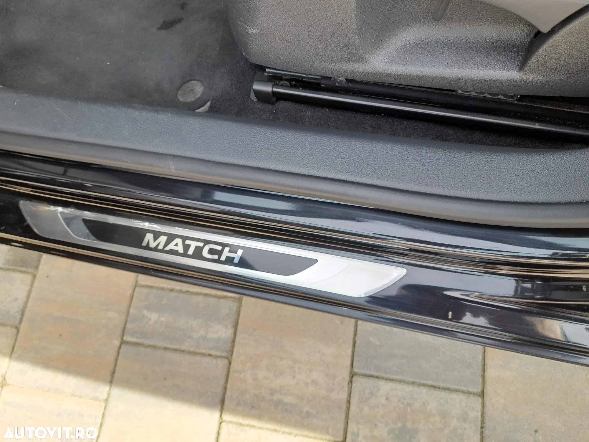 Volkswagen Golf 1.2 TSI MATCH - 8