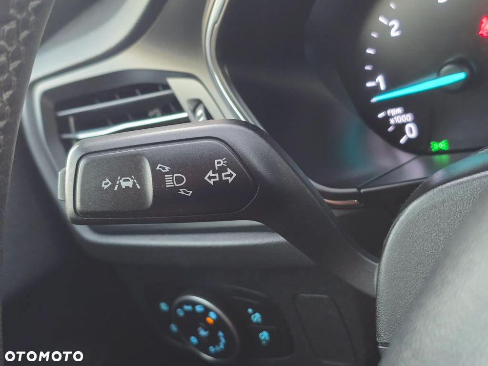 Ford Focus 1.5 EcoBlue STart-Stopp-System TITANIUM - 29
