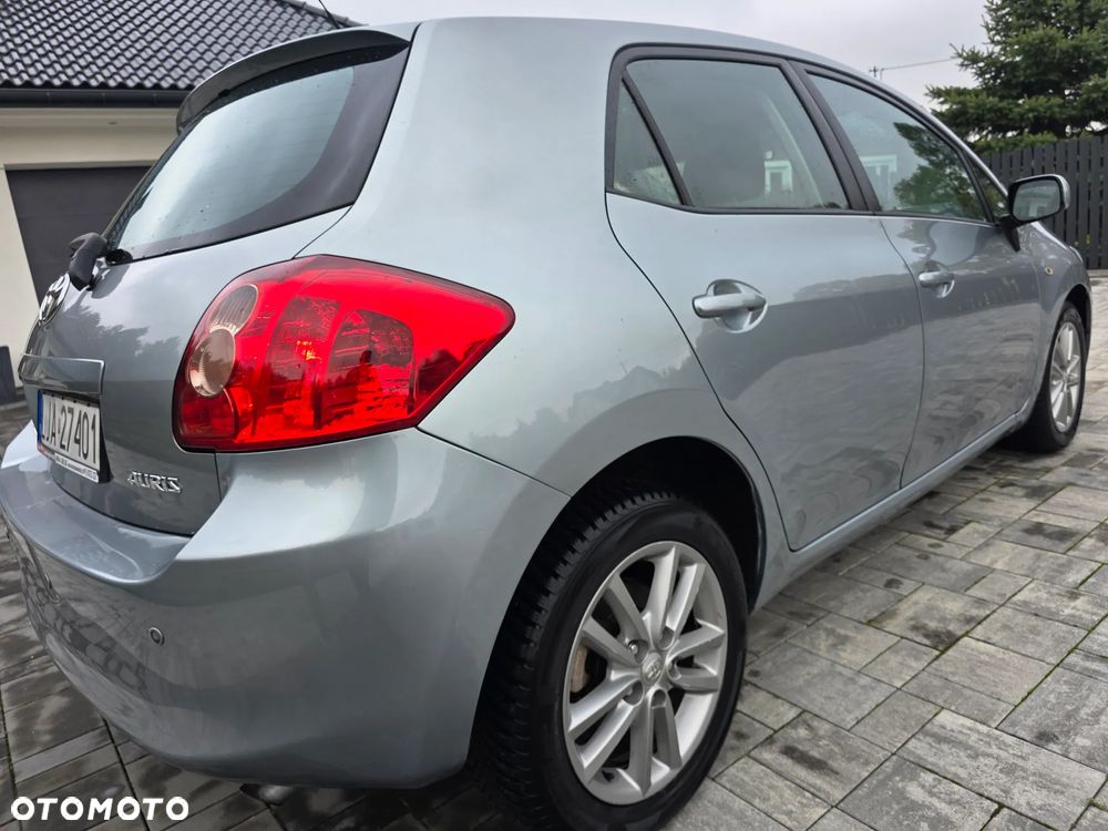 Toyota Auris 2.0 D-4D Luna - 2