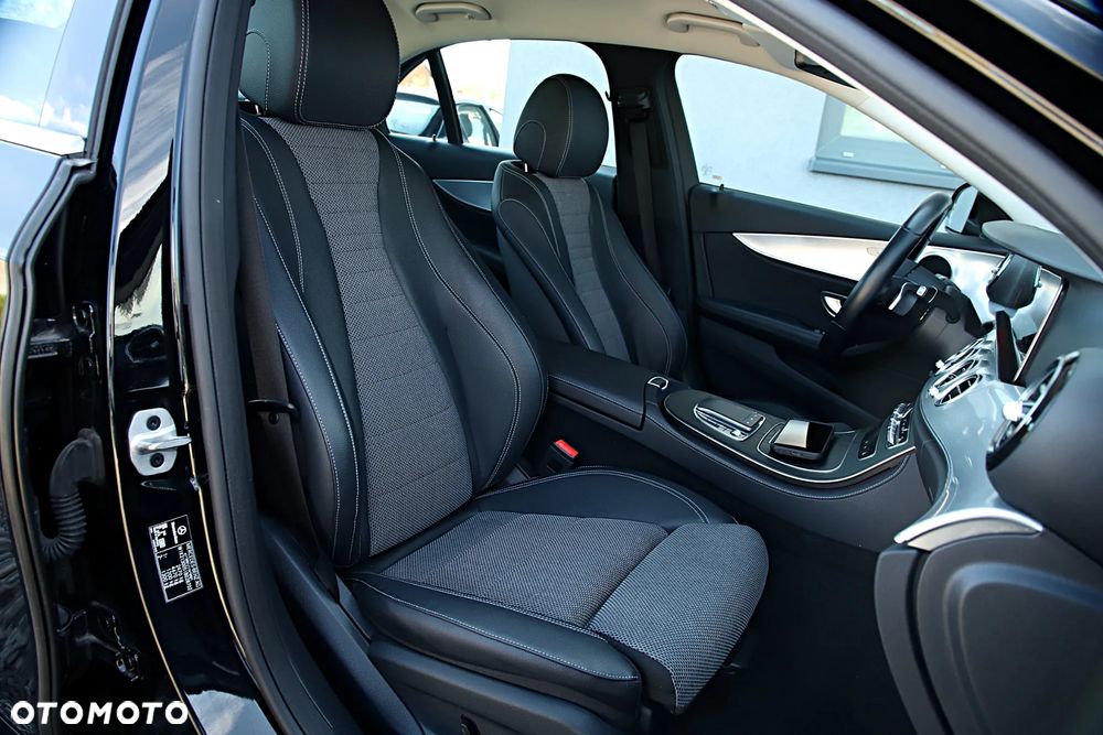 Mercedes-Benz Klasa E 220 d 4-Matic Avantgarde - 23