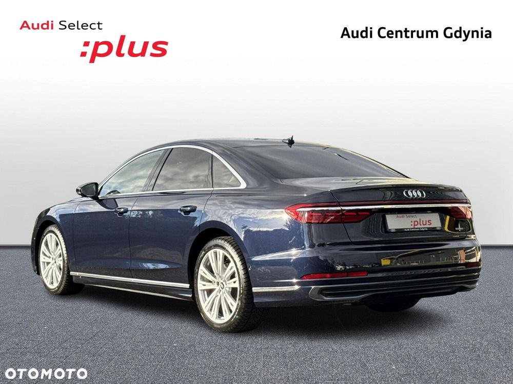 Audi A8 - 4