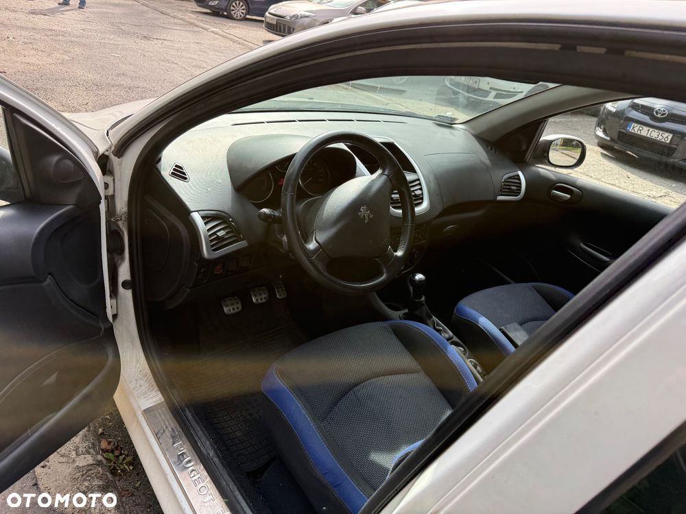 Peugeot 206 plus - 11