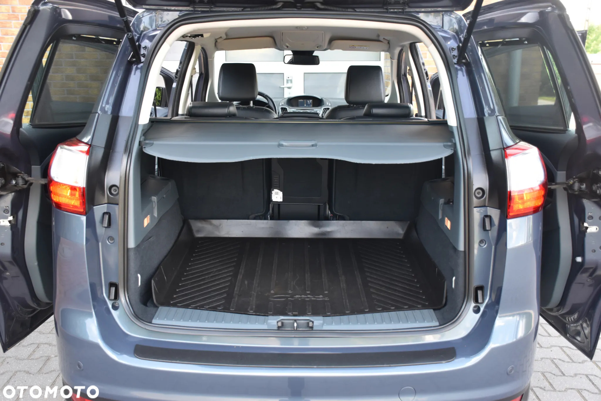 Ford Grand C-MAX 2.0 TDCi Titanium - 17