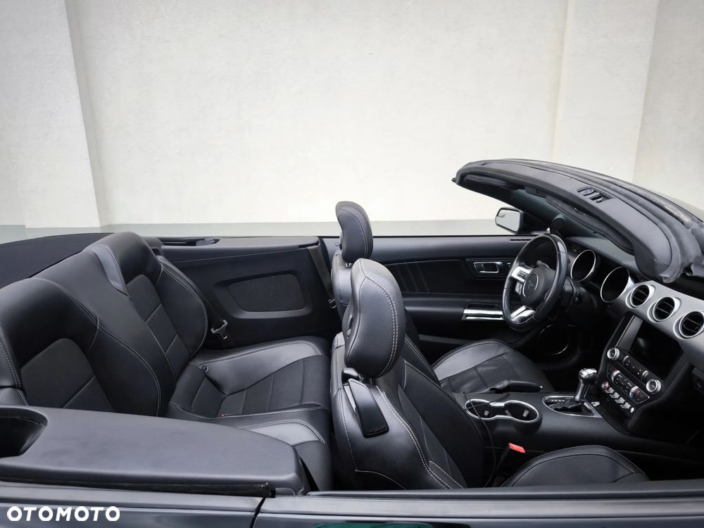 Ford Mustang - 15