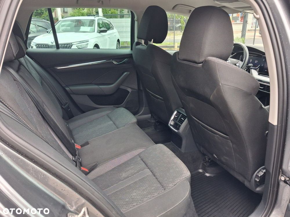 Skoda Octavia 2.0 TDI Style DSG - 10