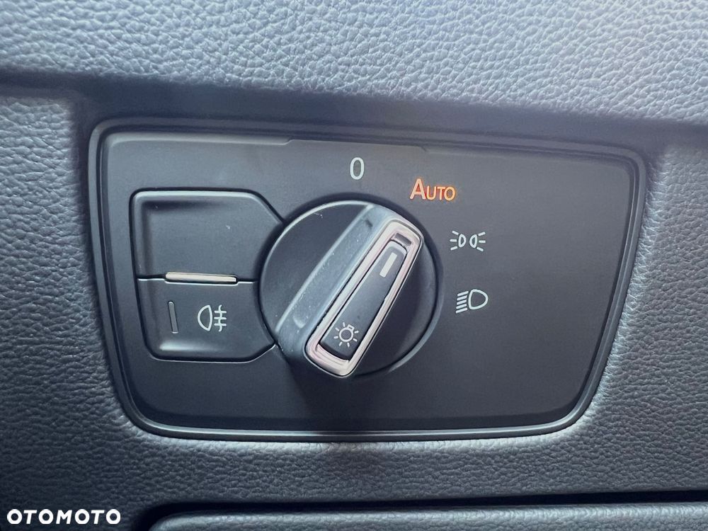 Volkswagen Passat 2.0 TSI Business DSG - 29