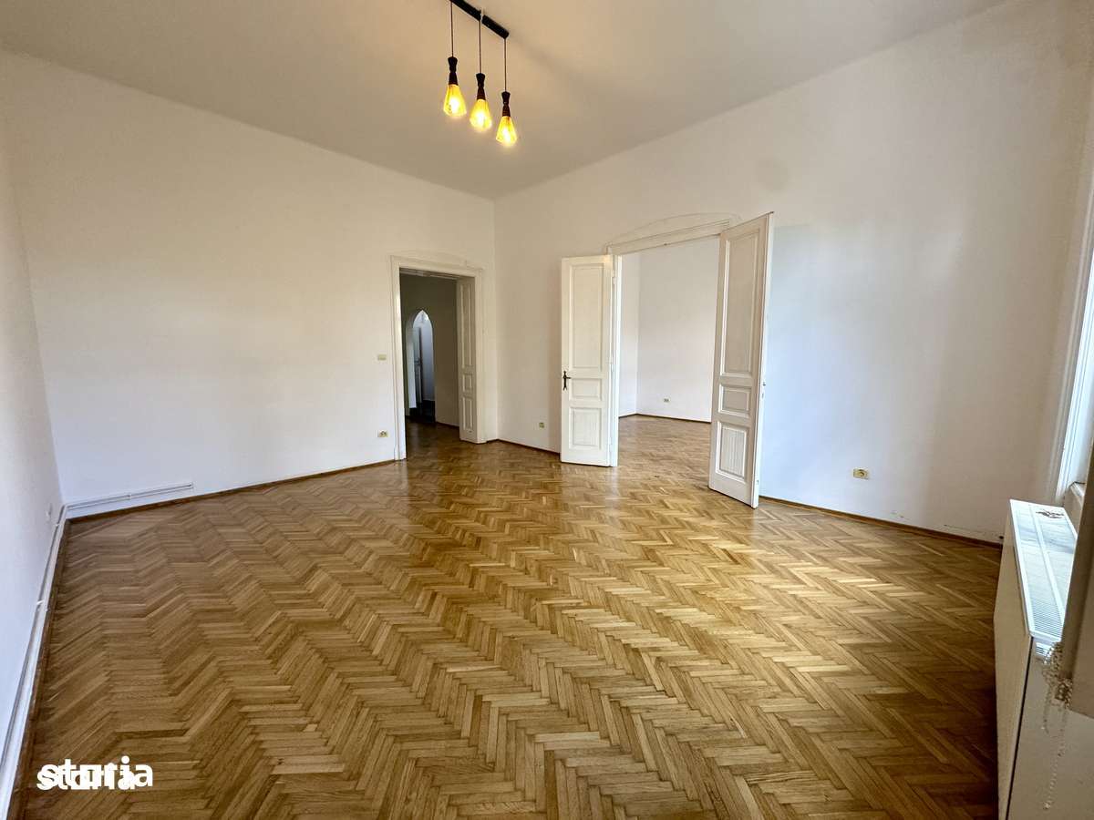 Vand apartament 3 camere, ultracentral, Piata Mica — fotografia 3