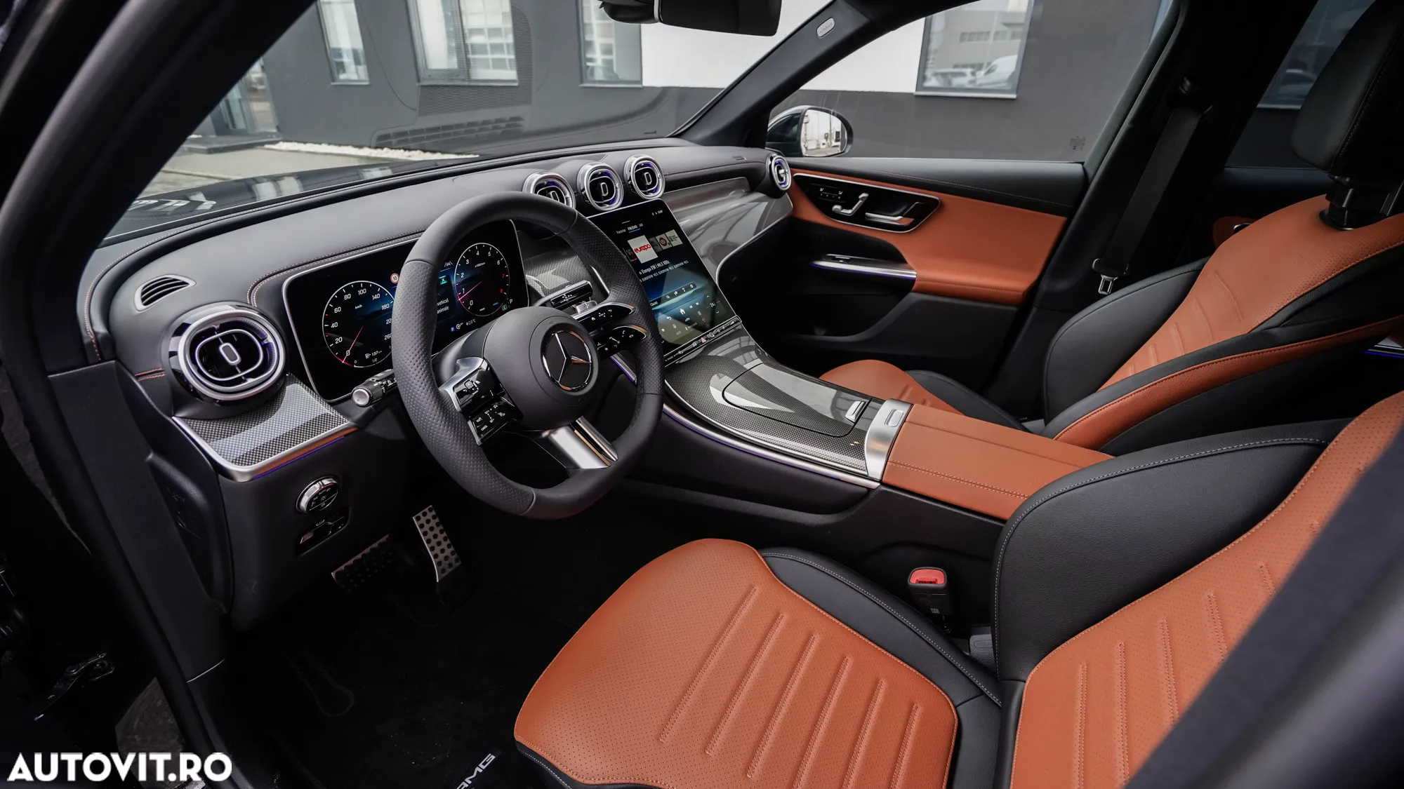 Mercedes-Benz GLC 300 4Matic 9G-TRONIC AMG Line Advanced - 9