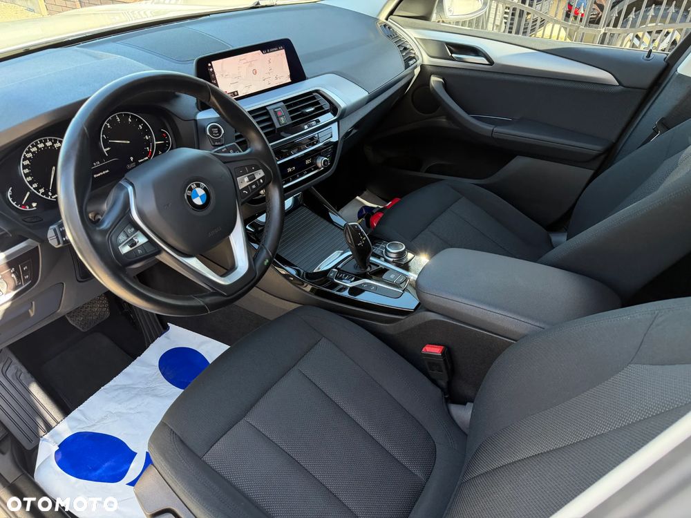 BMW X3 xDrive20i GPF Advantage - 10