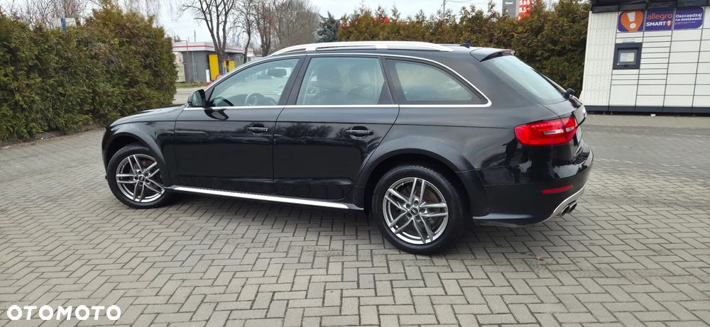 Audi A4 Allroad 2.0 TDI DPF S tronic - 8