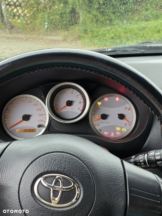 Toyota RAV4 D-4D 4x4 - 6