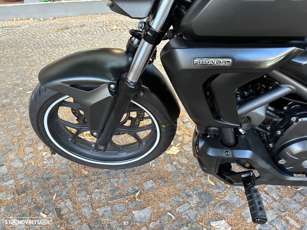 Honda CTX 700 IA - 10