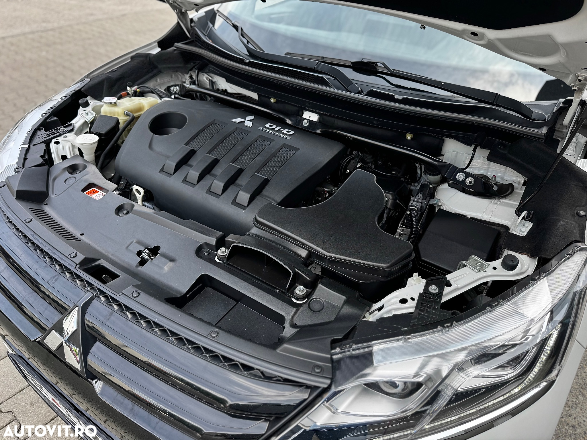 Mitsubishi Eclipse-Cross - 17