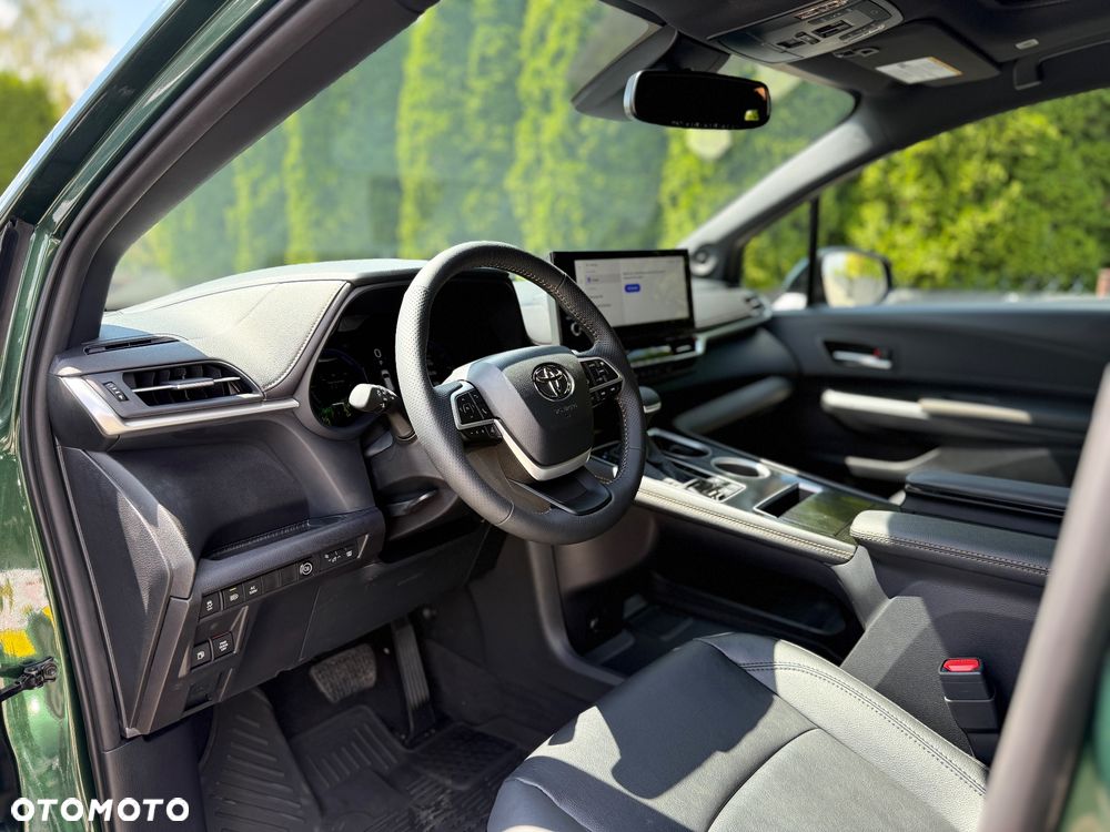 Toyota Sienna - 15