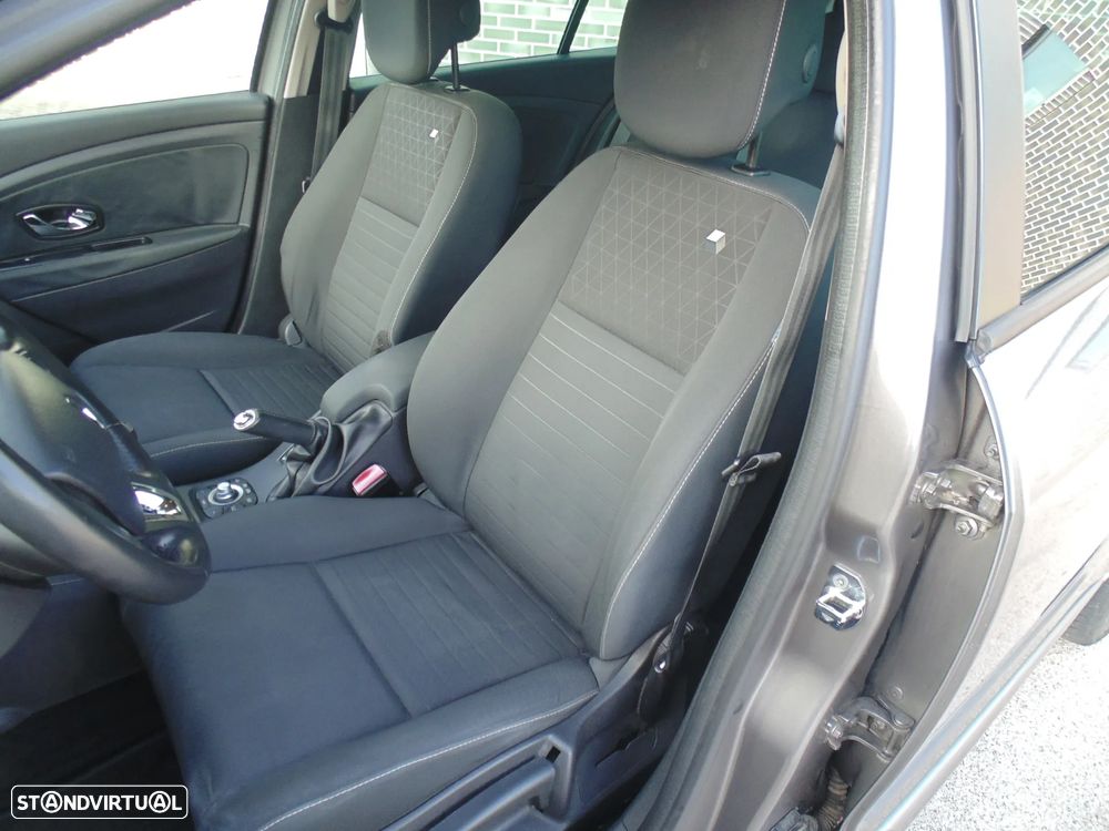 Renault Mégane Sport Tourer 1.5 dCi Limited SS - 24