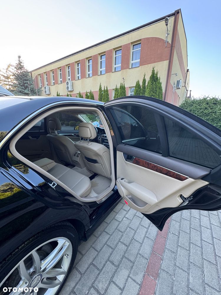 Mercedes-Benz Klasa C 250 7G-TRONIC - 14