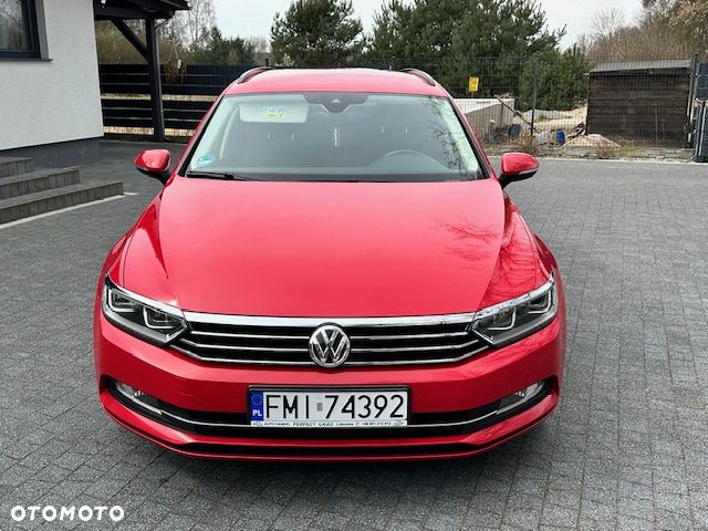 Volkswagen Passat Variant 1.6 TDI SCR DSG Business - 2