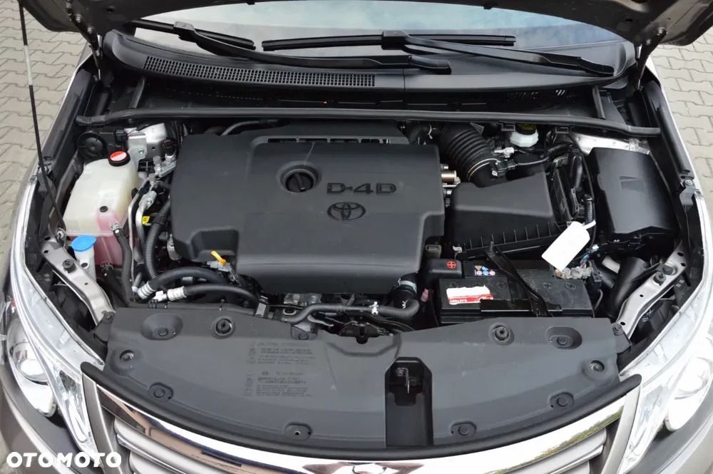 Toyota Avensis 2.0 D-4D Edition - 35