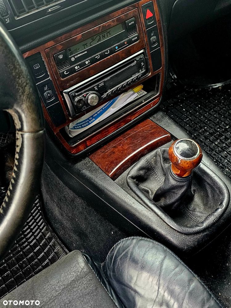 Volkswagen Passat Variant - 11