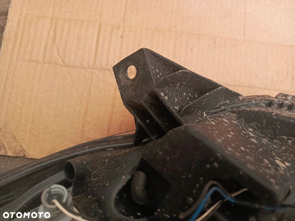 LAMPA PRZEDNIA  PRAWA LUB LEWA SANDERO I - 3