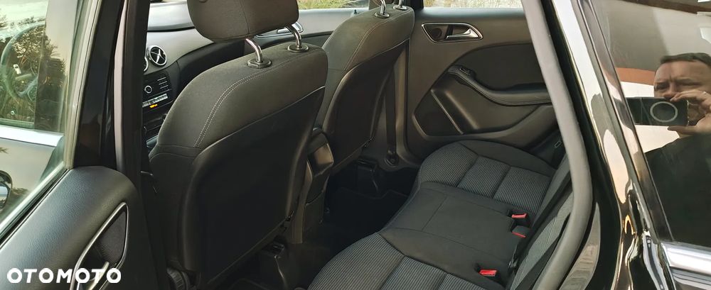 Mercedes-Benz Klasa B 180 (BlueEFFICIENCY) - 7