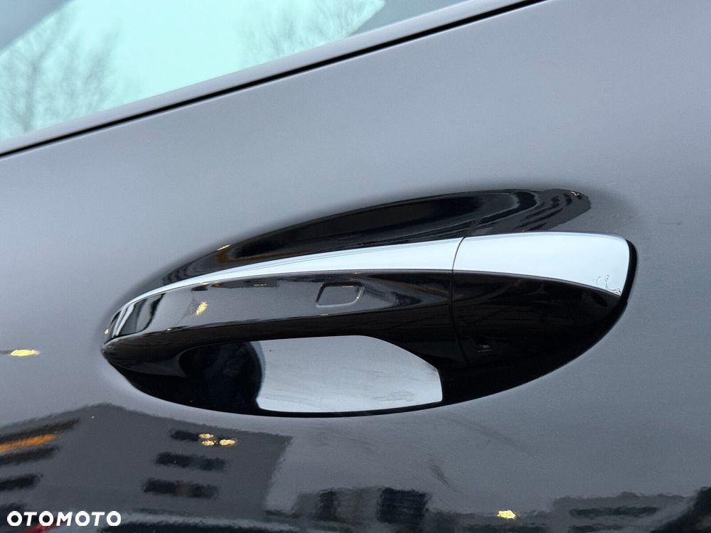 Mercedes-Benz GLA 200 d AMG Line - 14