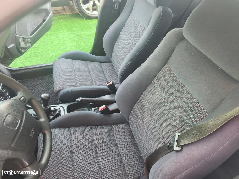 Honda Civic 1.5i LS - 12