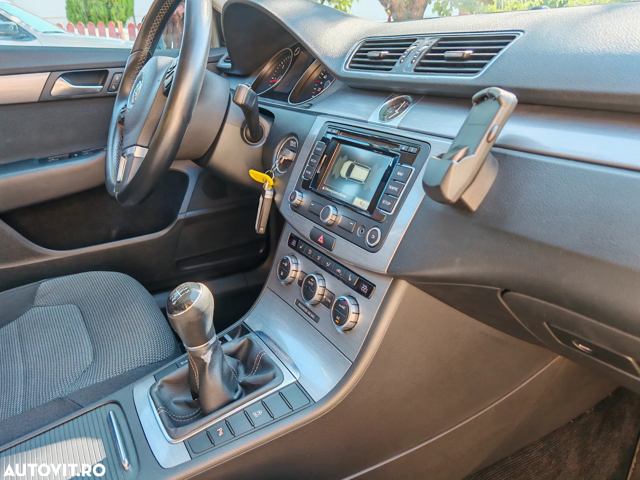 Volkswagen Passat Variant 2.0 TDI BlueMotion Technology Business Edition - 20