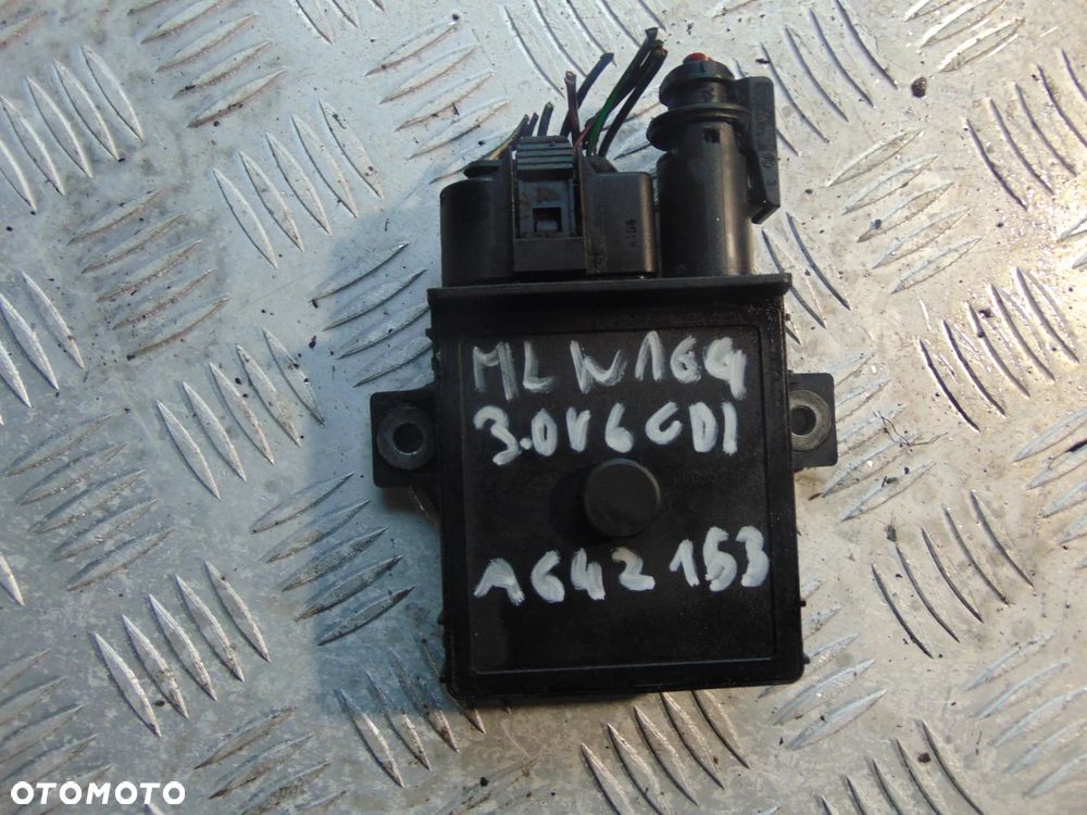 Przekaznik swiec zarowych mercedes ml w163 3,0 cdi - 1