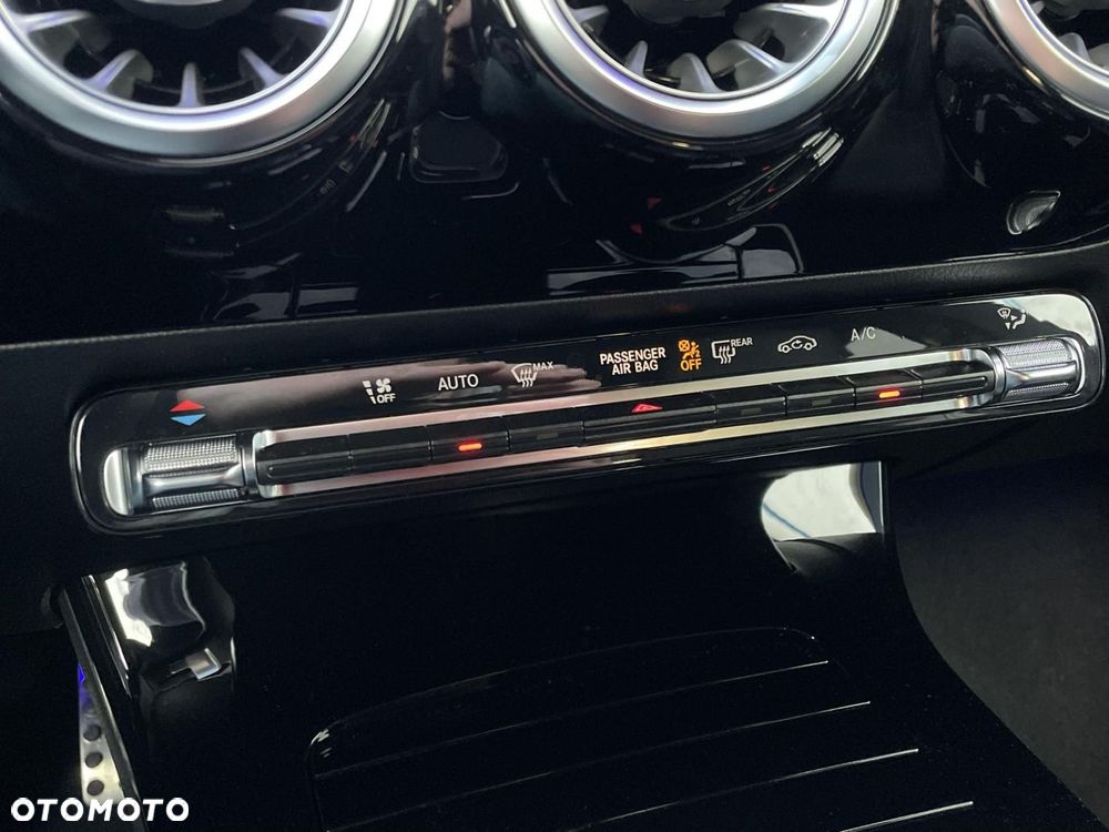 Mercedes-Benz CLA - 19