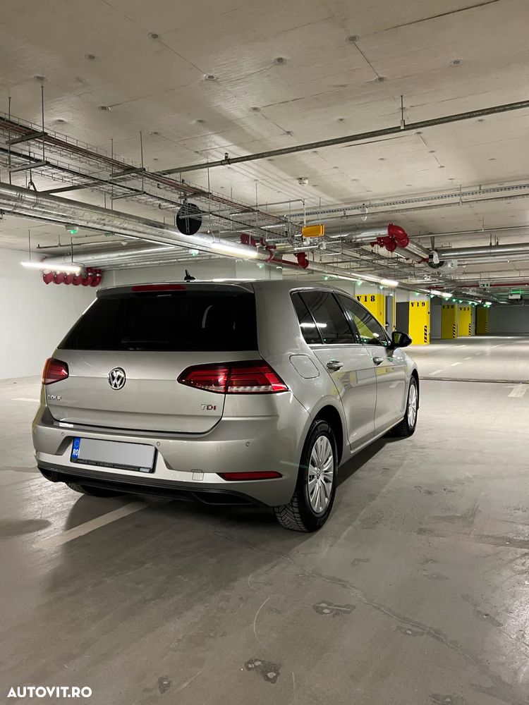 Volkswagen Golf 1.6 TDI Comfortline - 12