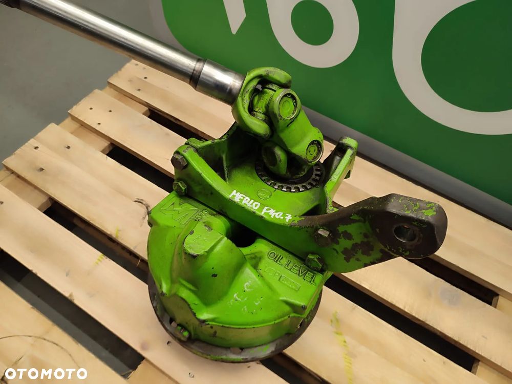 Zwolnica zwrotnica 050376 piasta półoś  Merlo Roto - 5