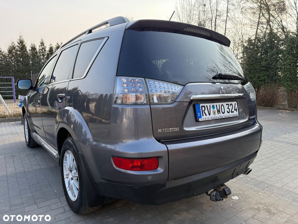 Mitsubishi Outlander 2.0 2WD Invite - 12