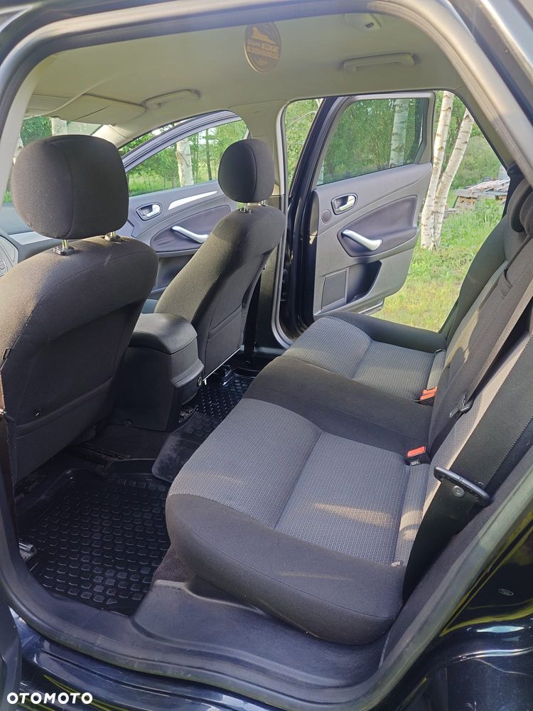 Ford Mondeo - 10