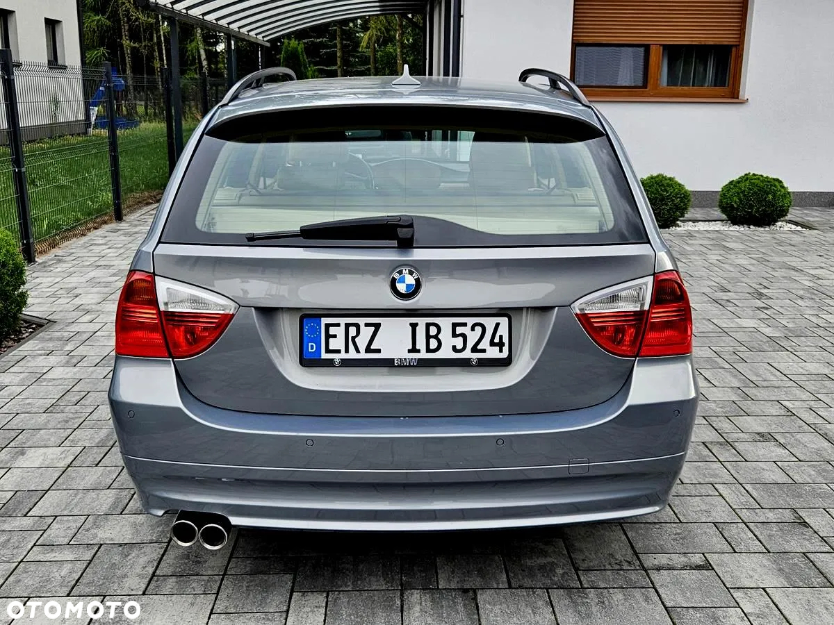 BMW Seria 3 330xd DPF Touring - 10