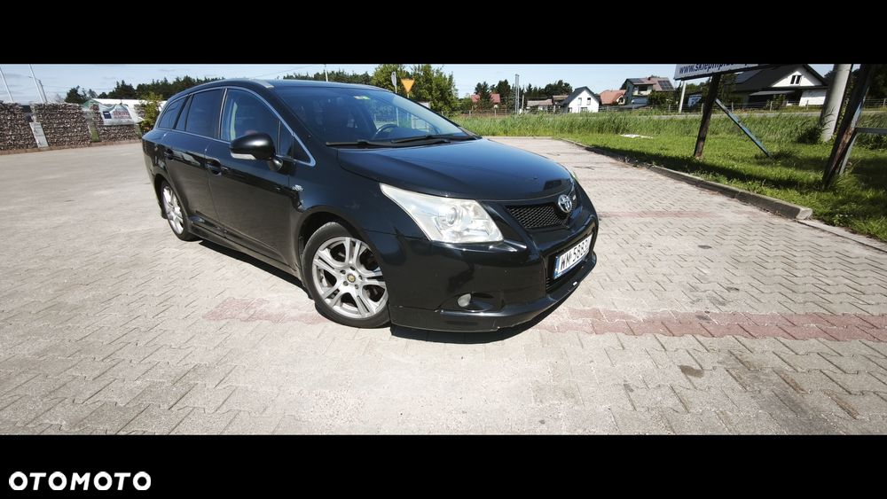 Toyota Avensis - 1