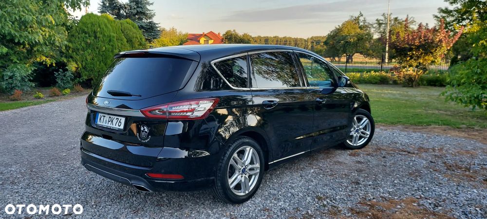 Ford S-Max - 13