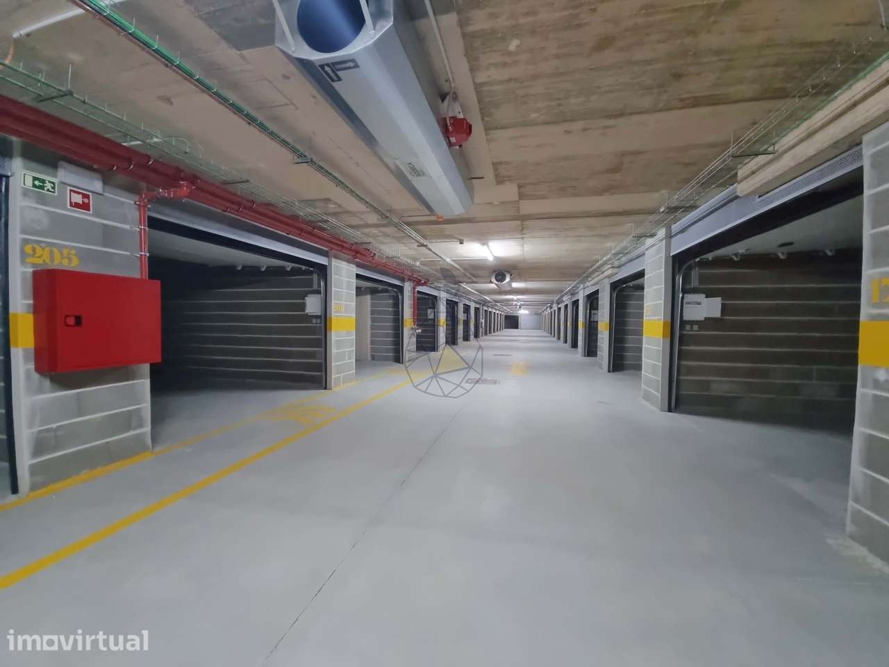 Garagens Box à Venda em Portimão — de 16 m² a 28 m², entre a estação d - Grande imagem: 2/32