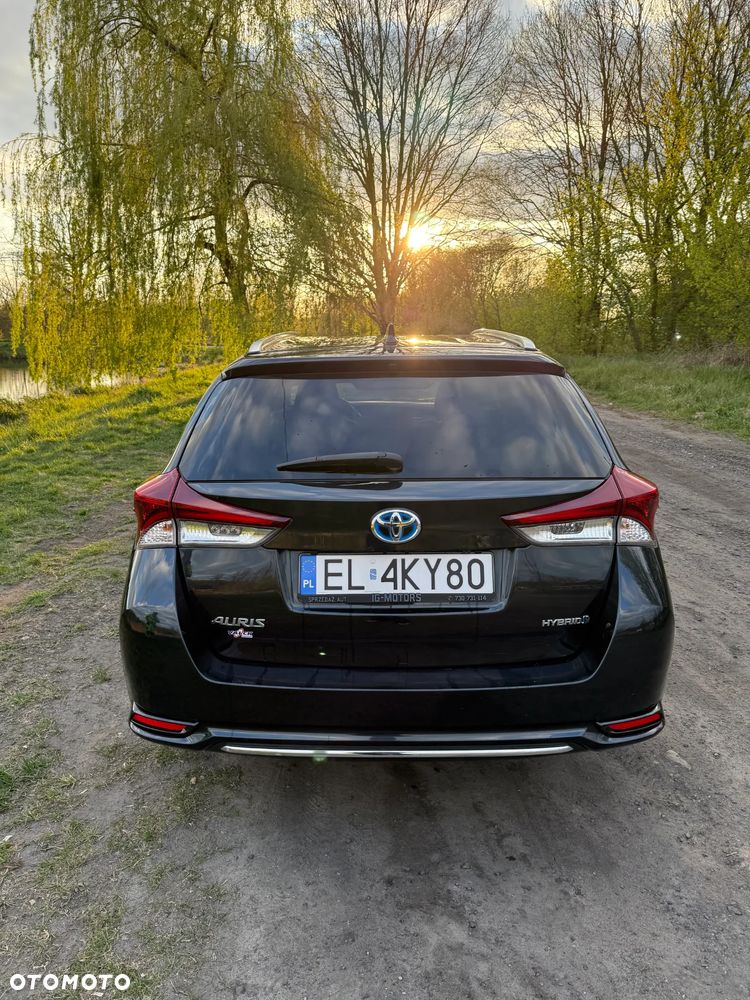 Toyota Auris Hybrid 135 Selection - 7