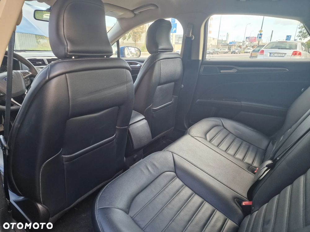 Ford Fusion 2.0 EcoBoost Titanium - 15