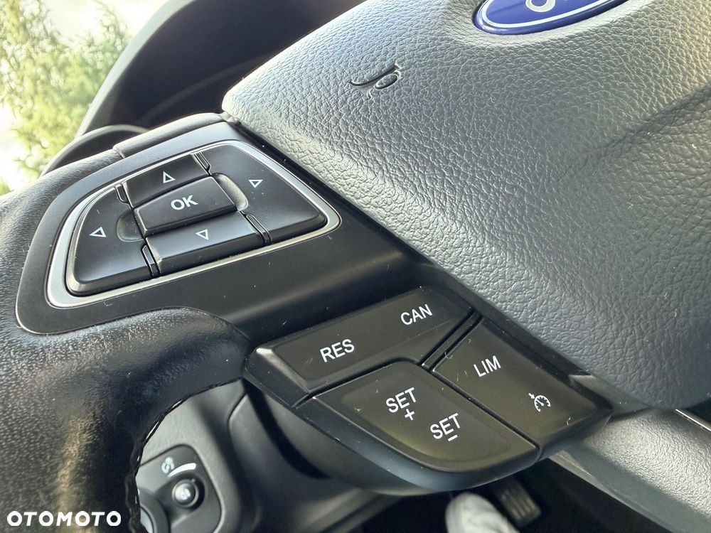 Ford Kuga 1.5 EcoBoost 2x4 Cool & Connect - 36